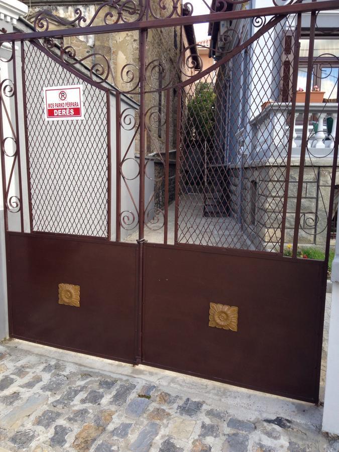 Hotel Vila Mano Korce Exterior photo